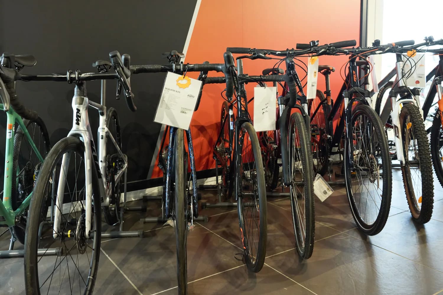 Rayon vélos · Mesmin Répare, garage à Saint-Mesmin (Vendée)