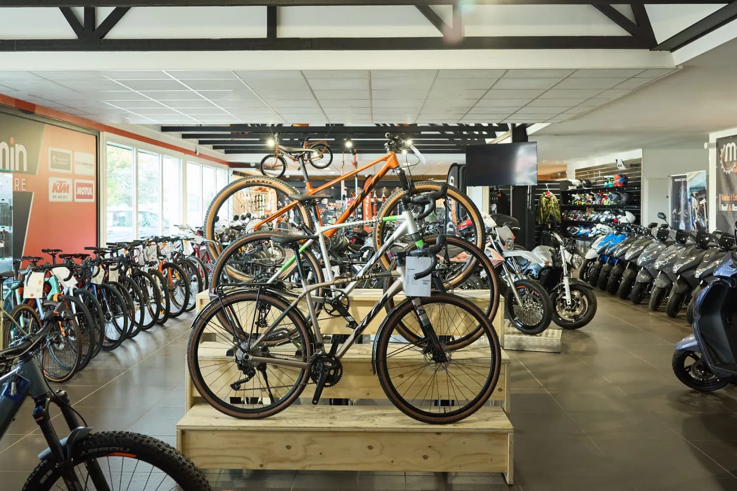 Espace vélos · Mesmin Répare, garage à Saint-Mesmin (Vendée)